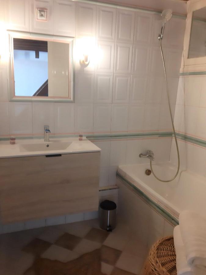 Appartement Le Mehari Cassis Bagian luar foto