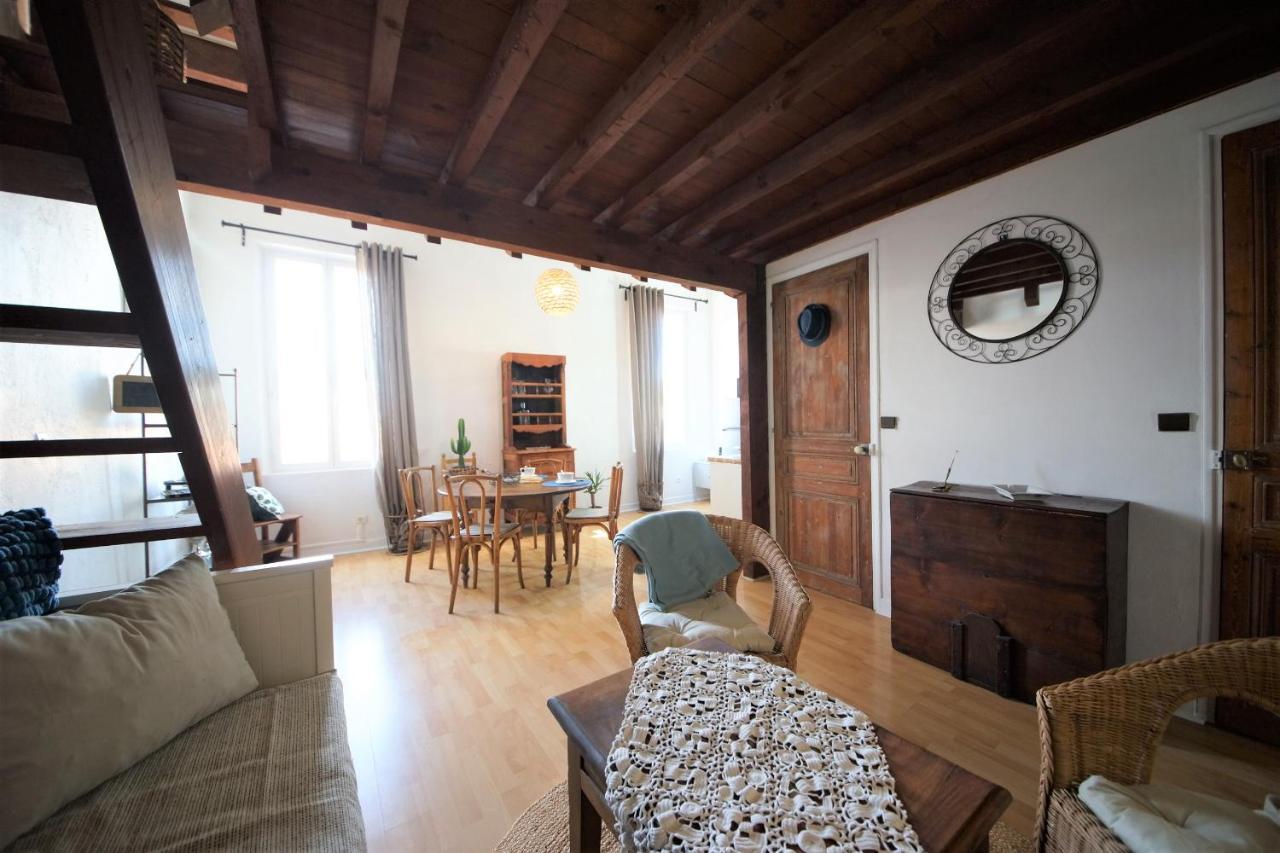 Appartement Le Mehari Cassis Bagian luar foto